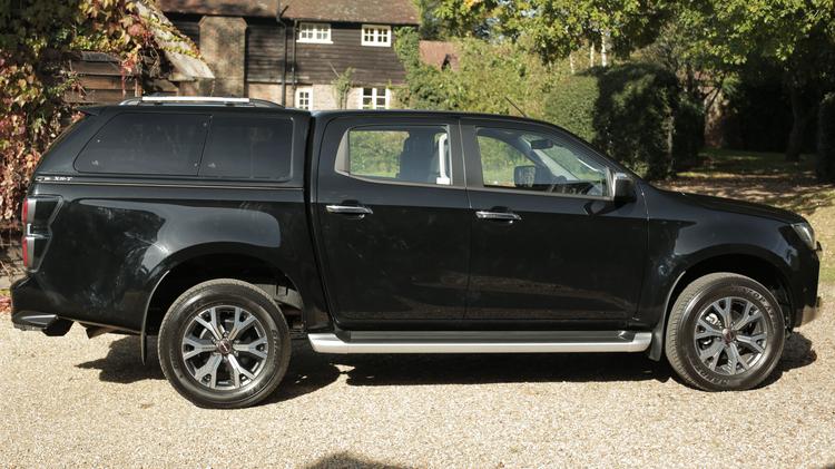 ISUZU D-MAX SPECIAL EDITION 1.9 V-Cross Steel Edition Double Cab 4x4